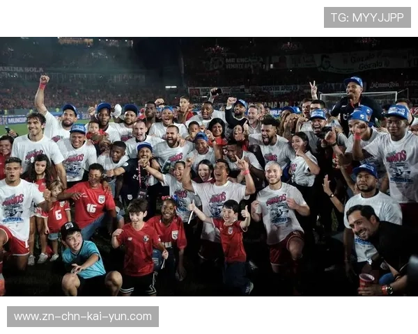 巴拿马晋级世界杯后全国庆祝，球队士气空前高涨